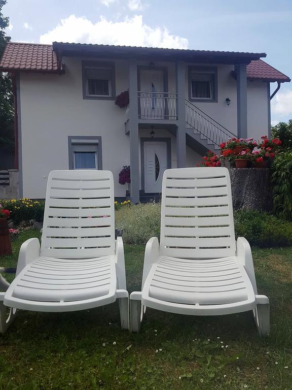Guesthouse Samolov Vrhovine Exteriér fotografie