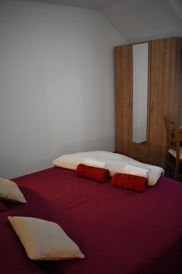 Guesthouse Samolov Vrhovine Exteriér fotografie