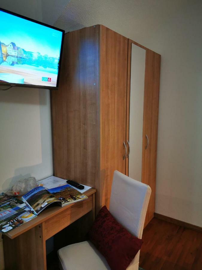 Guesthouse Samolov Vrhovine Exteriér fotografie